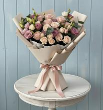 Букет цветов из:  Розы и Лизиантусы в Нижнее Маслово