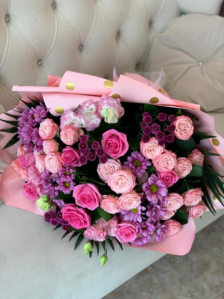 Букет цветов из: Хризантемы, Розы и Лизиантусы в Нижнее Маслово