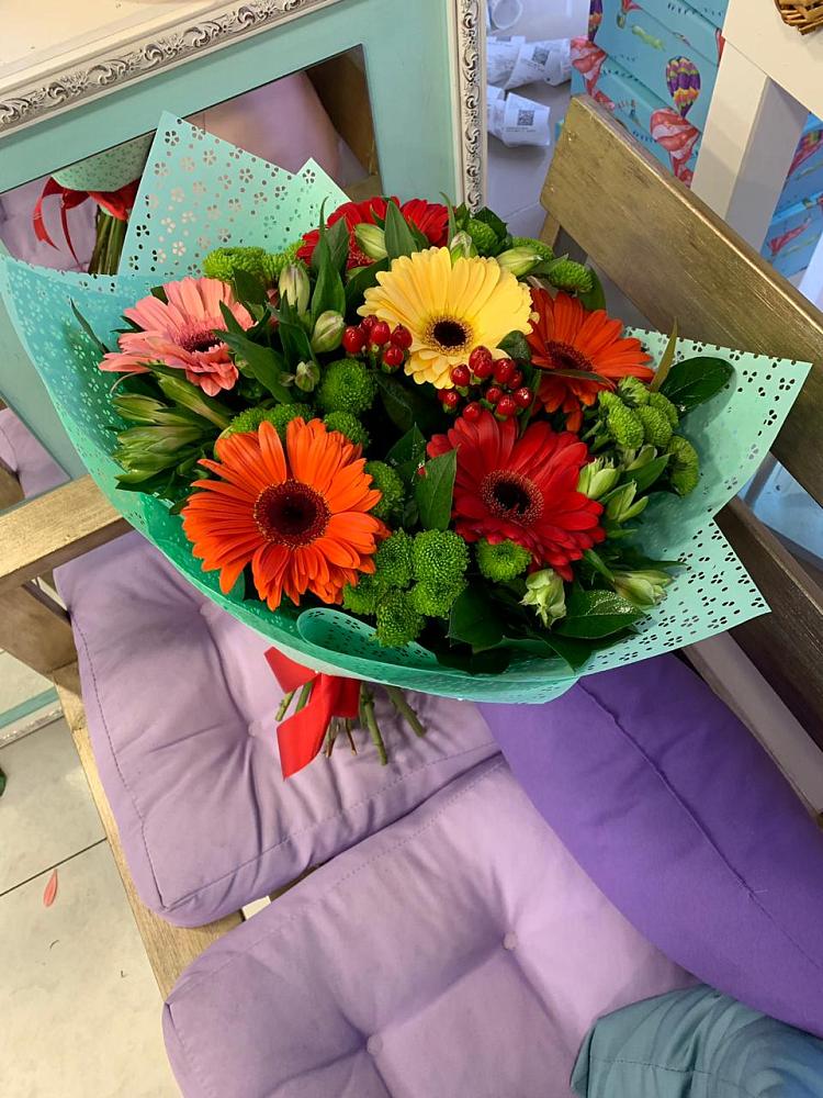 Букет цветов из: Герберы, Хризантемы и Альстромерии в Нижнее Маслово