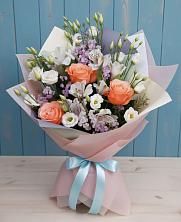 Букет цветов из:  Лизиантусы, Розы, Альстромерии и Гипсофила в Нижнее Маслово