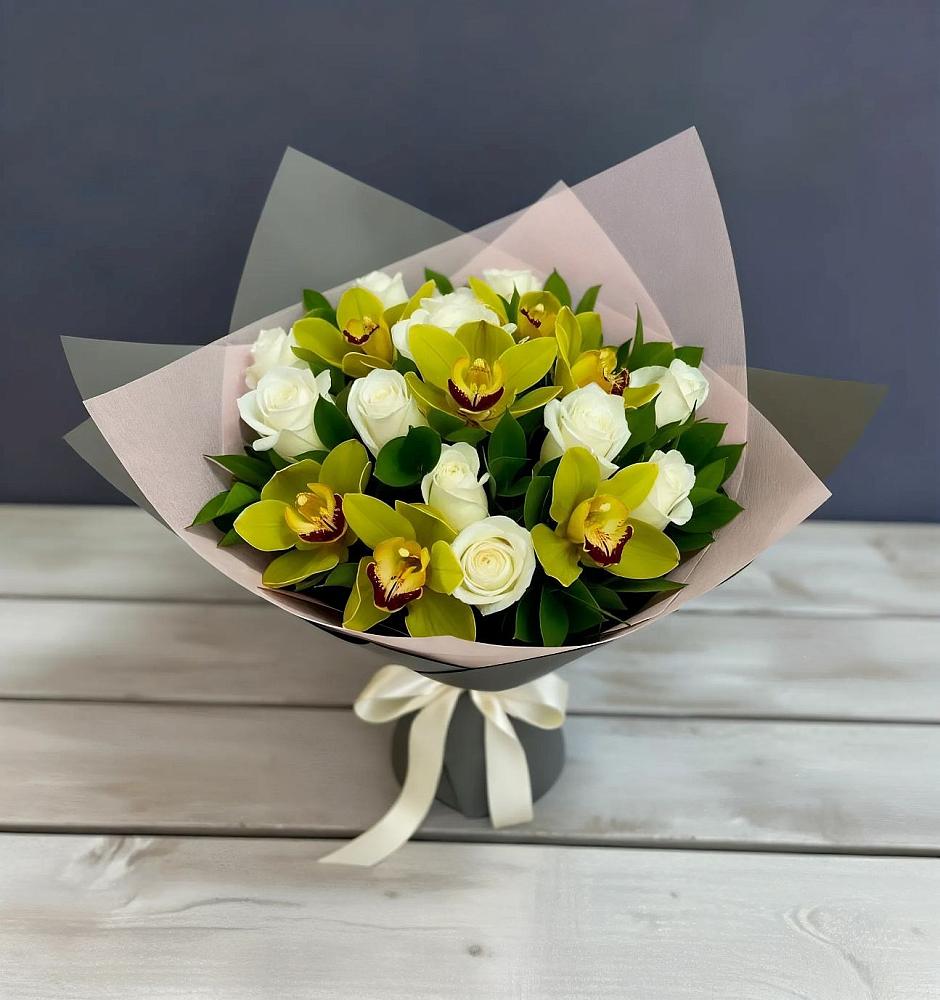 Букет цветов из: Орхидеи и Розы в Нижнее Маслово