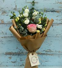 Букет цветов из:  Розы и Лизиантусы в Нижнее Маслово